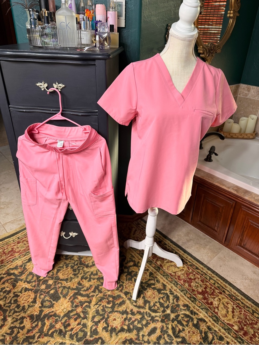 Mandala Peony Pink Scrub Set — Classic V-Neck Top & Drawstring Pants s/xs